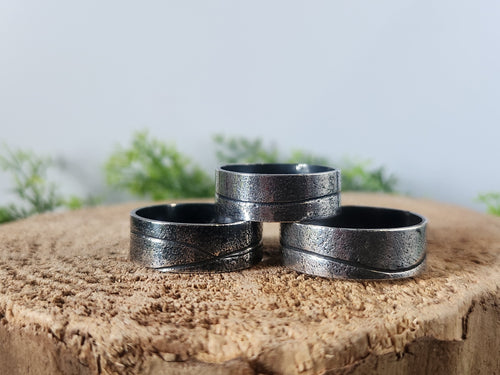 Textured lined 8mm wide rings