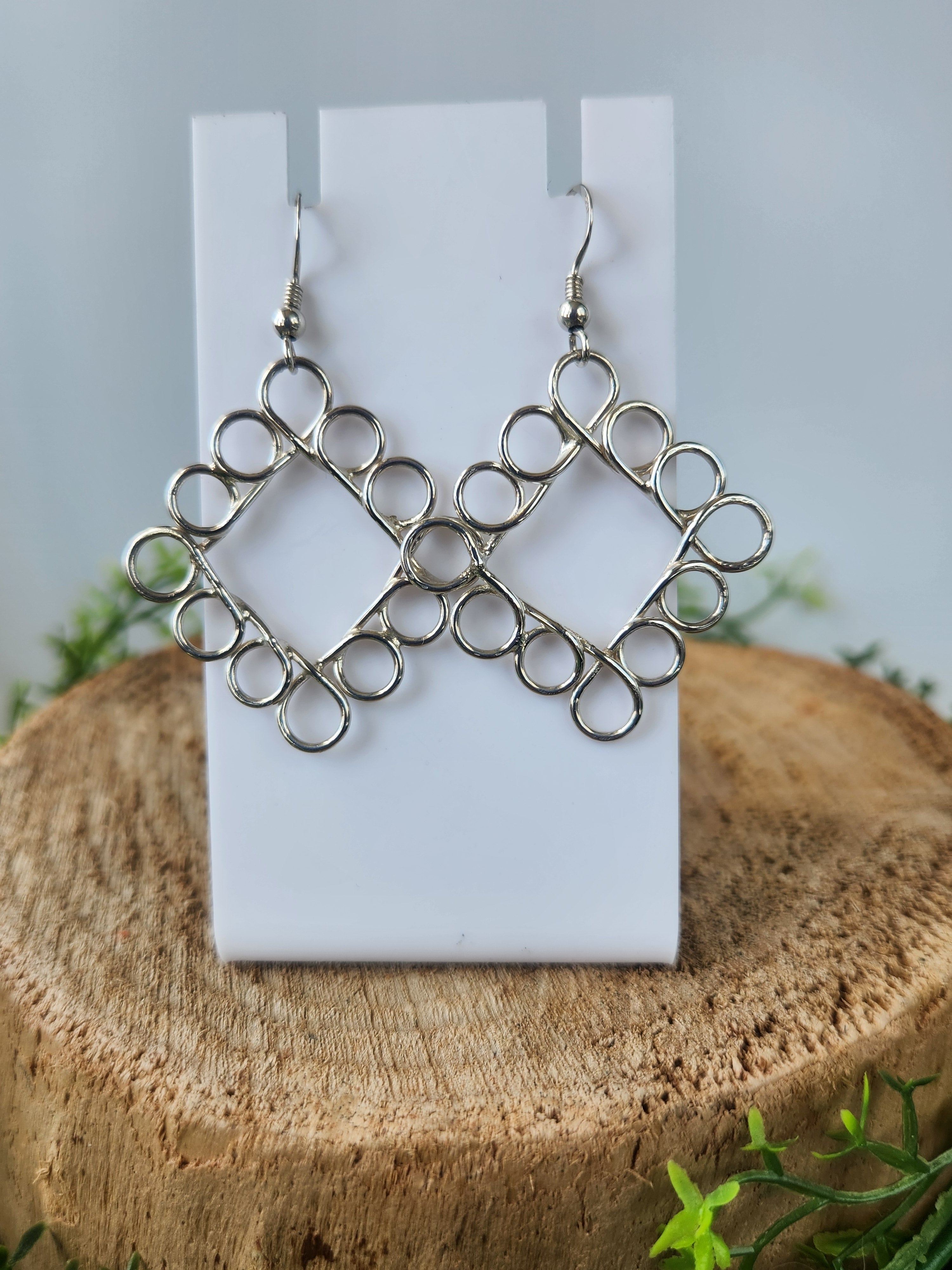 Loopty-loops Squared earrings