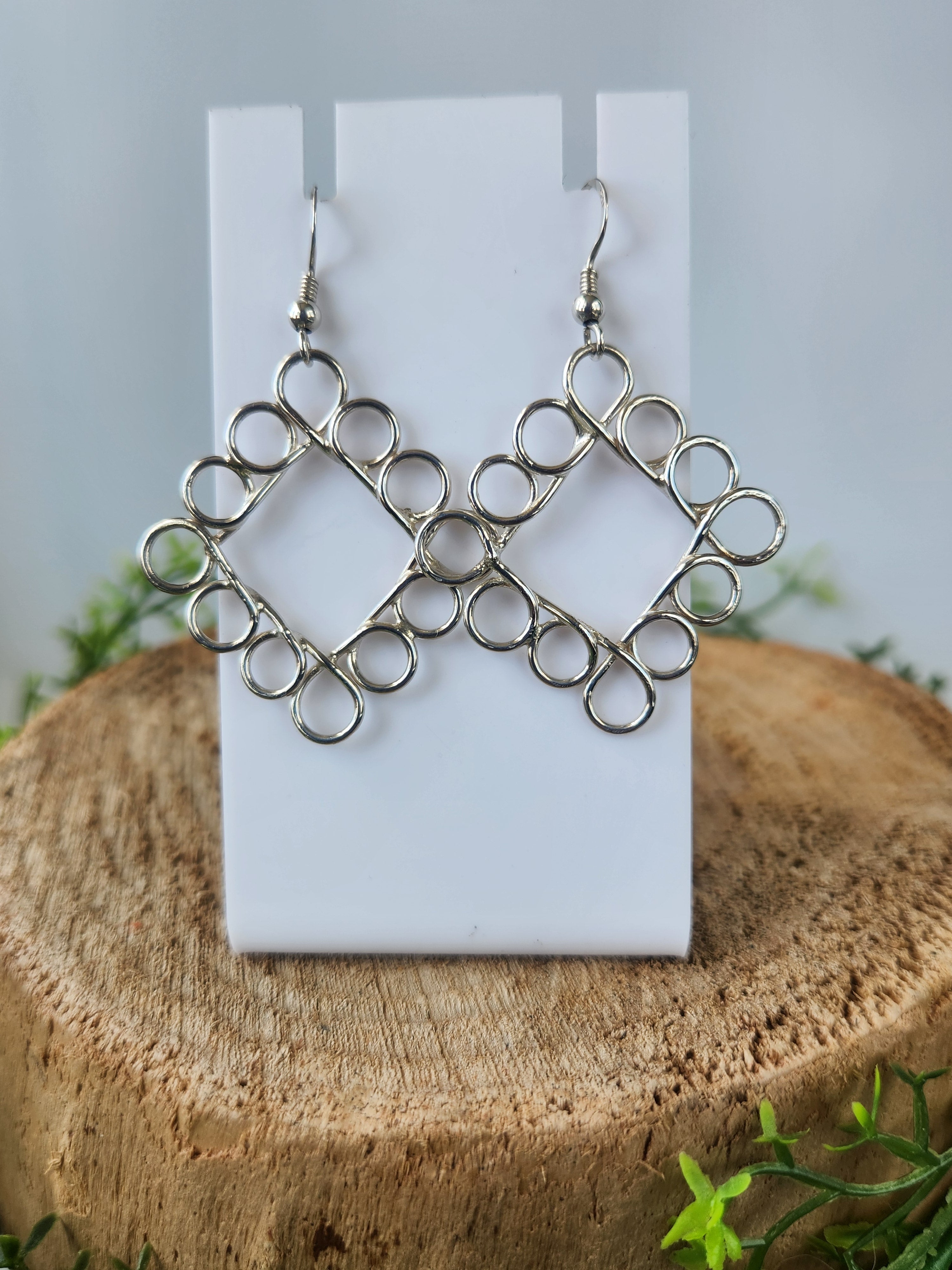 Loopty-loops Squared earrings