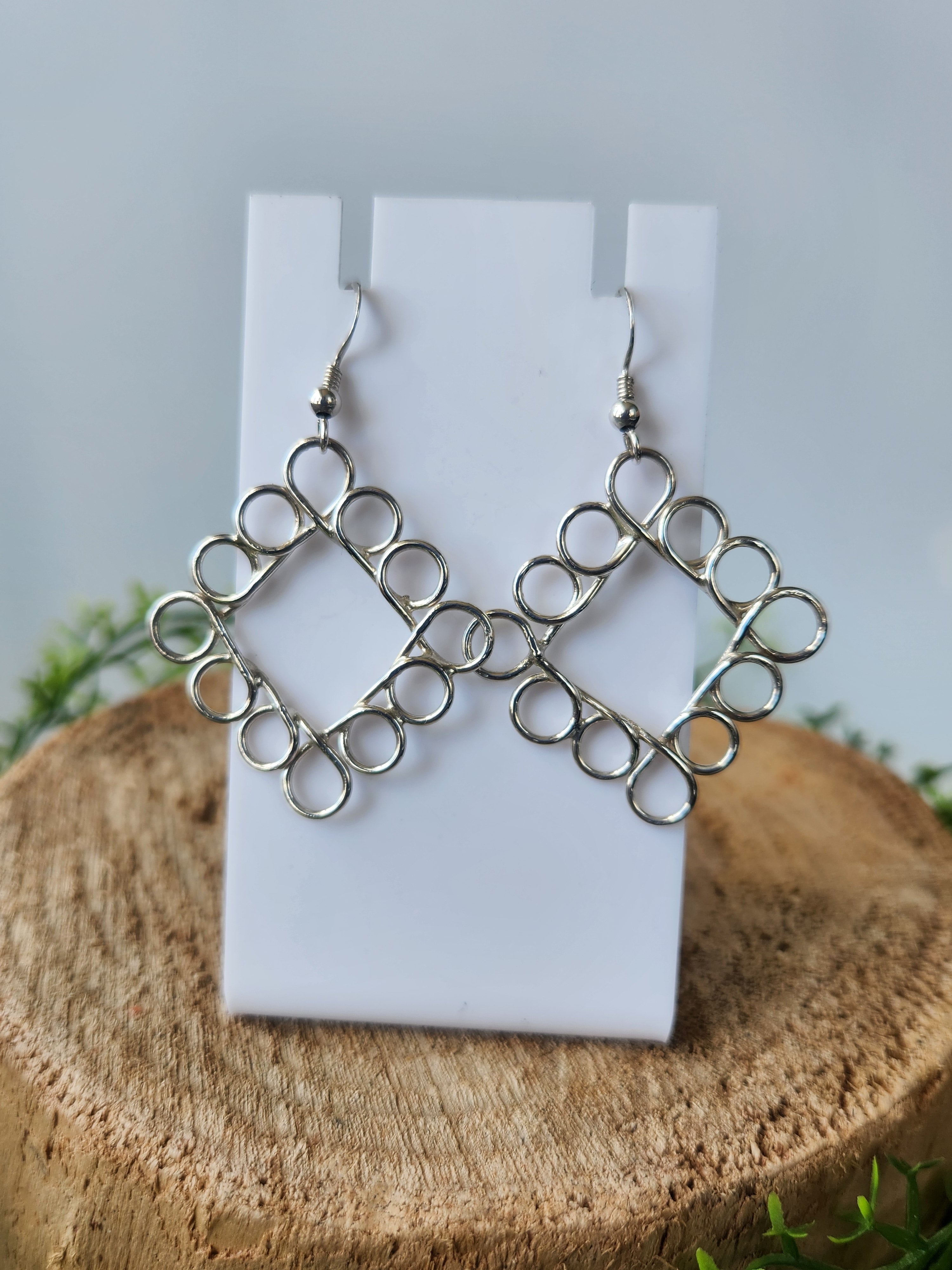 Loopty-loops Squared earrings